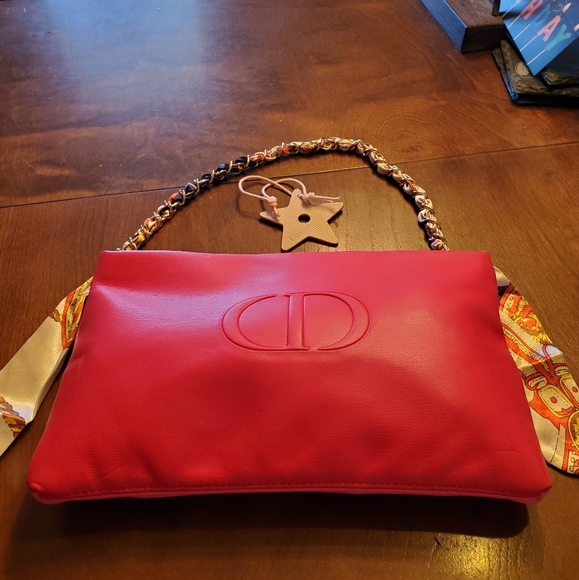 Dior Red Two Toned Cosmetic Bag Converted to Handbag w/ Dior Star Bag Ch… - Picture 8 of 16